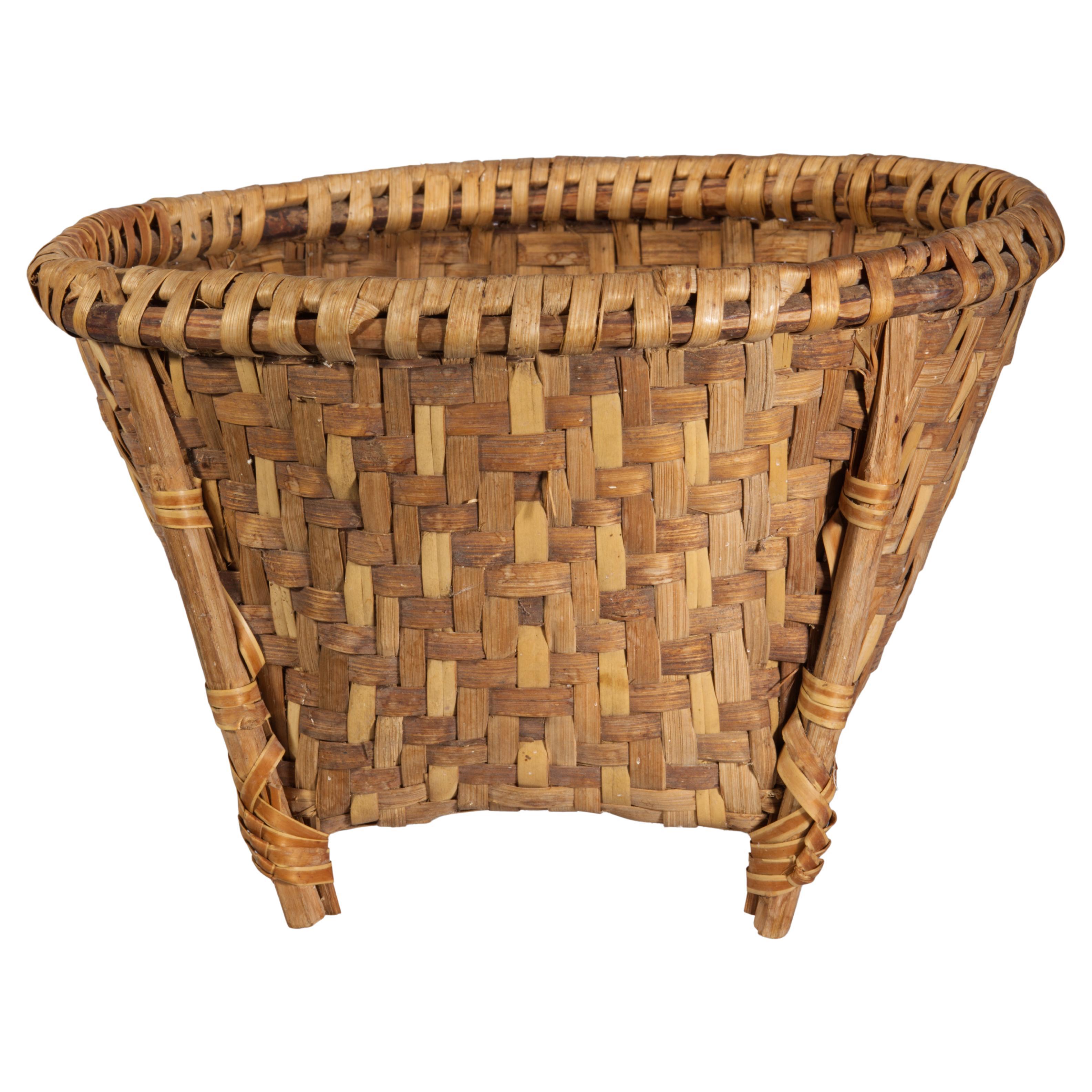 Vintage American Splint Wicker Lagerung Ikebana Korb mit Füßen