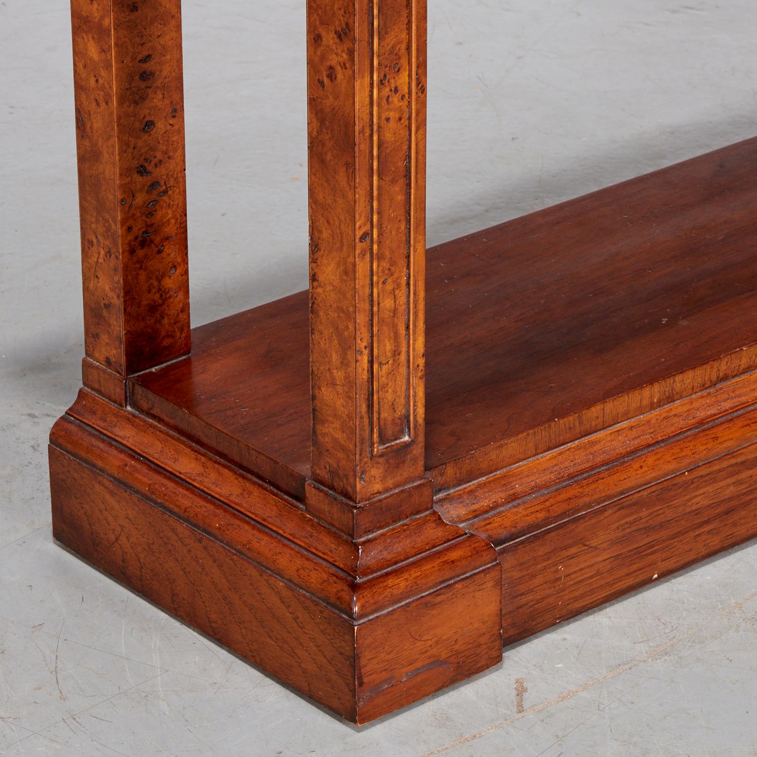 Amerikanischer Konsolentisch im Vintage-Stil, zweistufiger Tomlinson Furniture-Stil aus Wurzelholzfurnier (amerikanisch) im Angebot