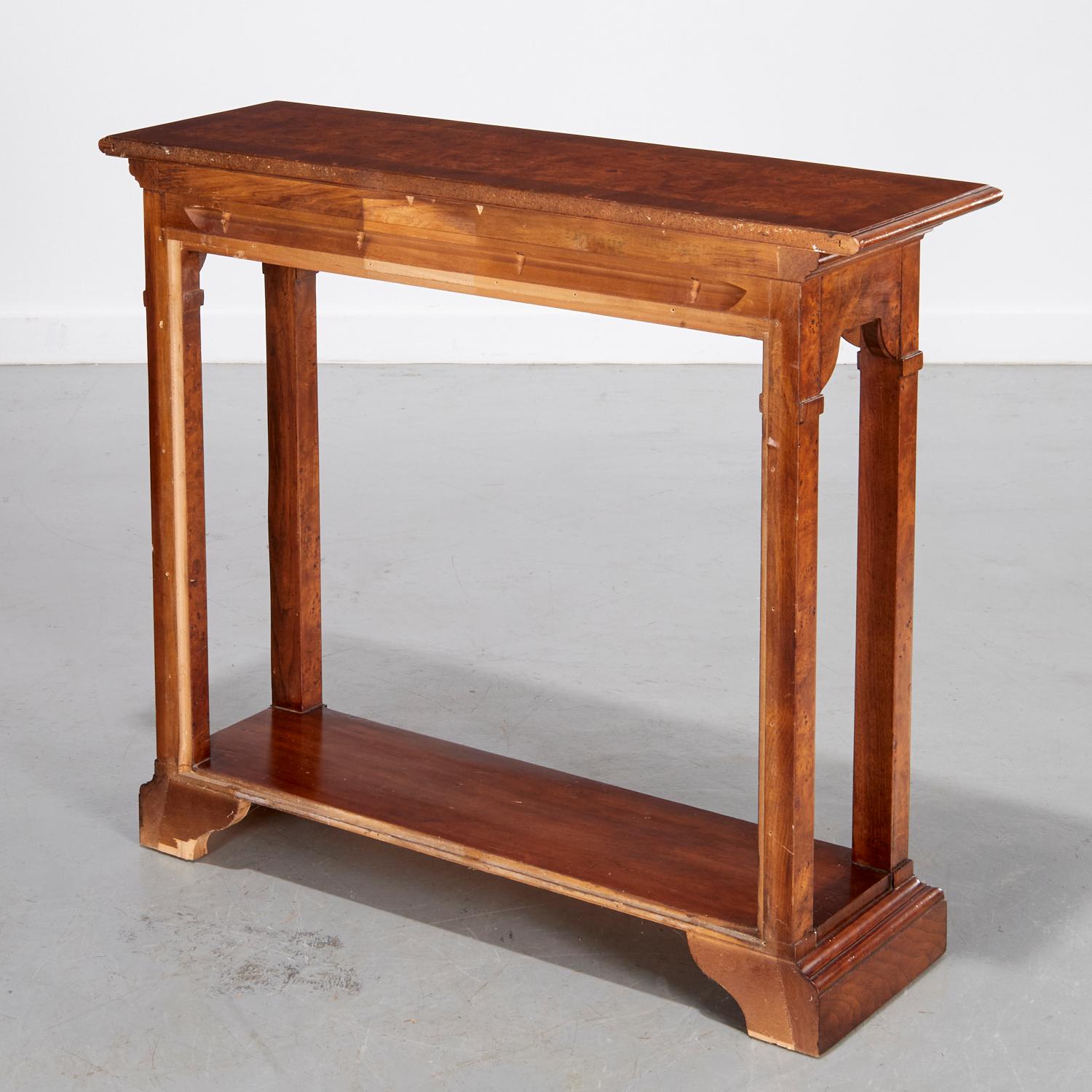 Amerikanischer Konsolentisch im Vintage-Stil, zweistufiger Tomlinson Furniture-Stil aus Wurzelholzfurnier im Zustand „Gut“ im Angebot in Morristown, NJ