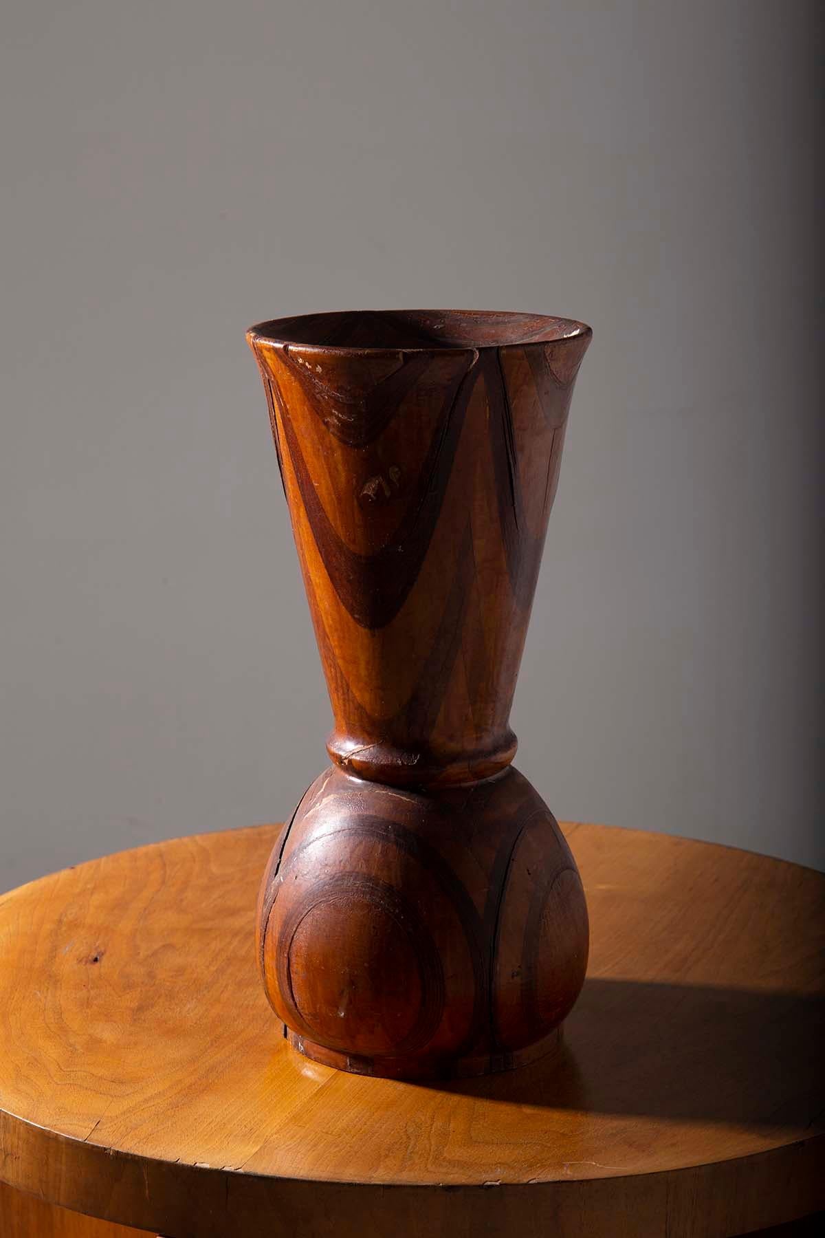 Amerikanische Vintage-Vase aus verschiedenen Holzessenzen (amerikanisch) im Angebot
