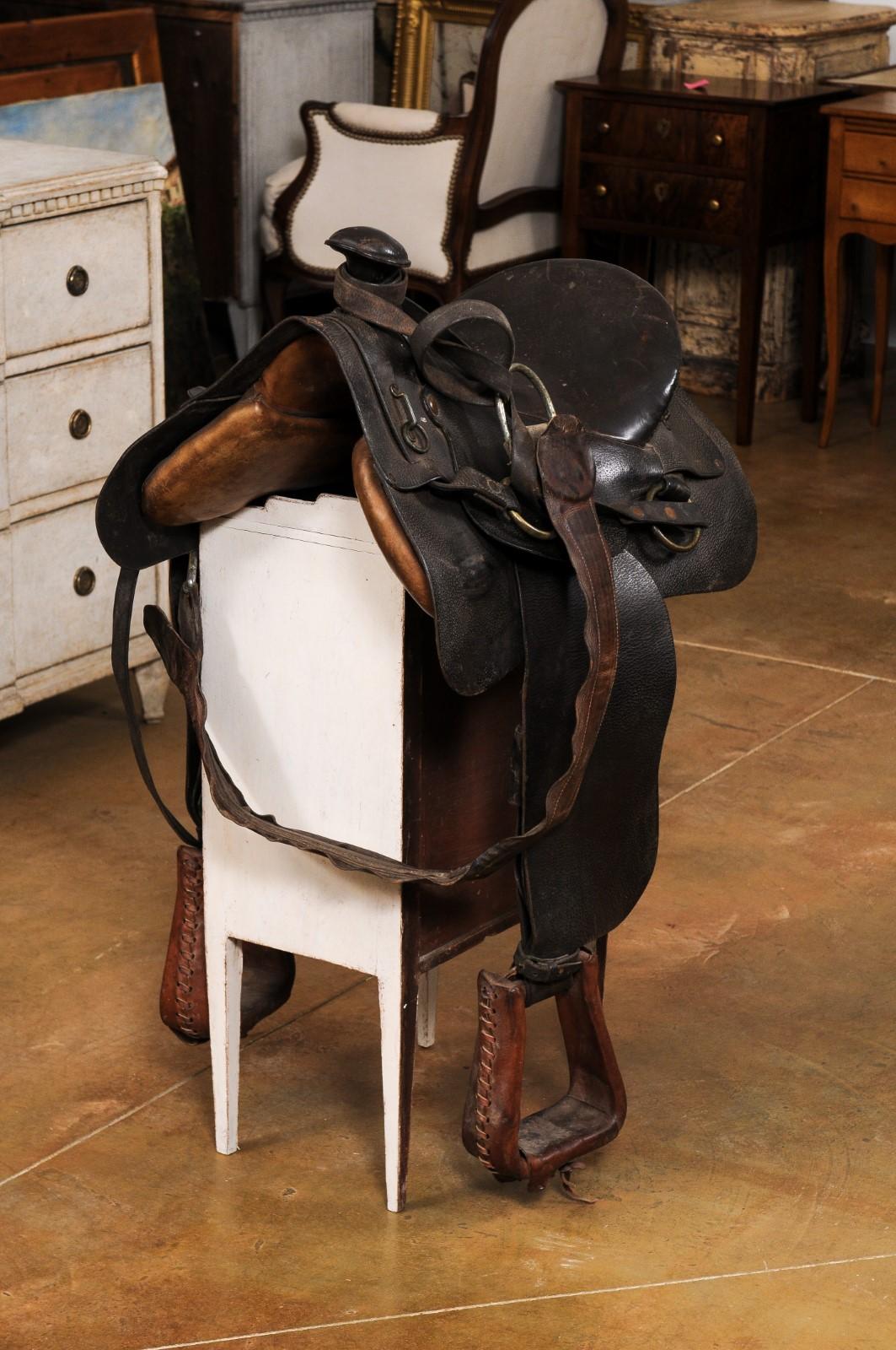 Vintage American Western Style Leather Saddle with Weathered Patina For Sale 6
