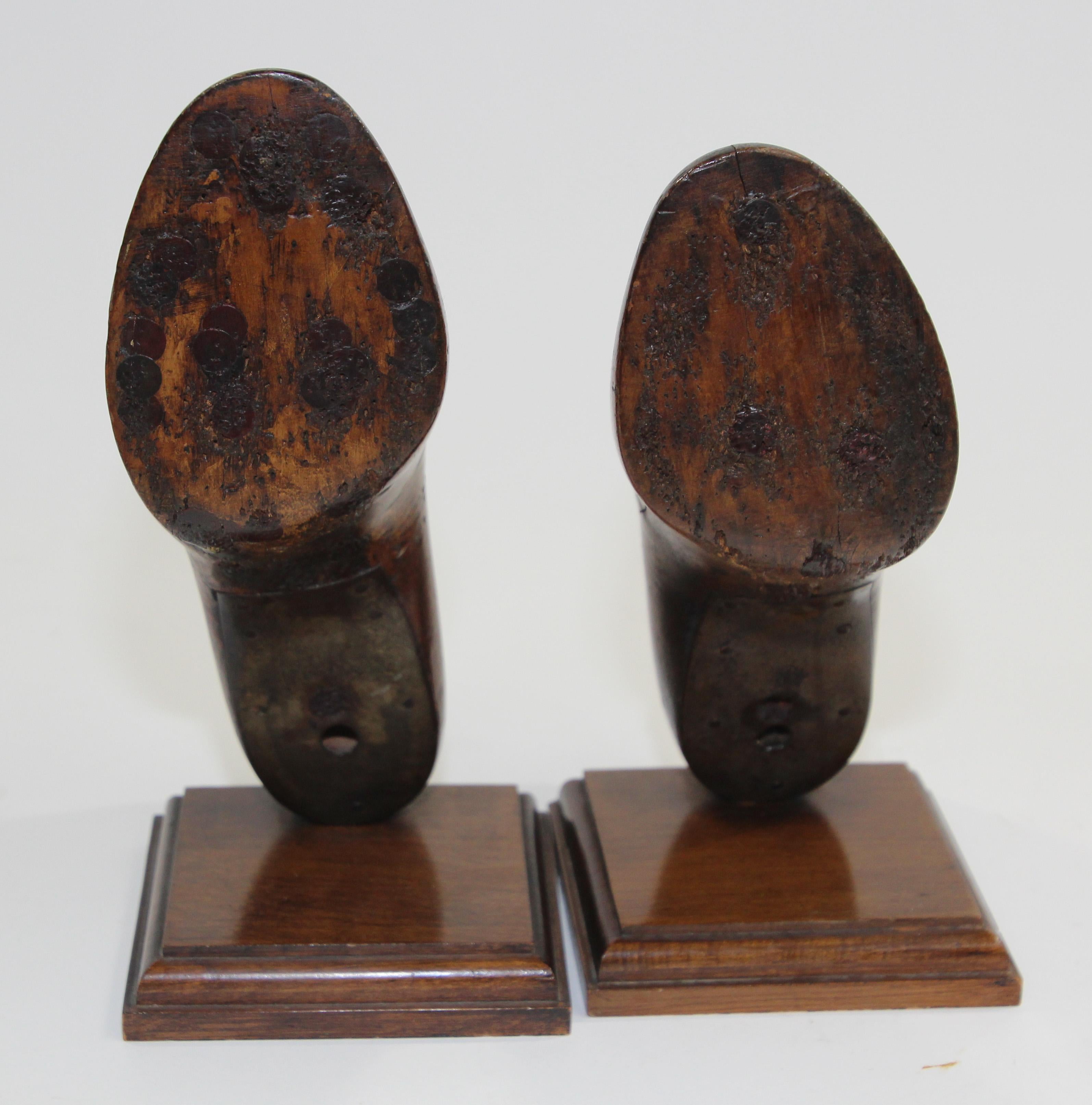 Vintage American Wood Shoe Molds Bookends For Sale 2