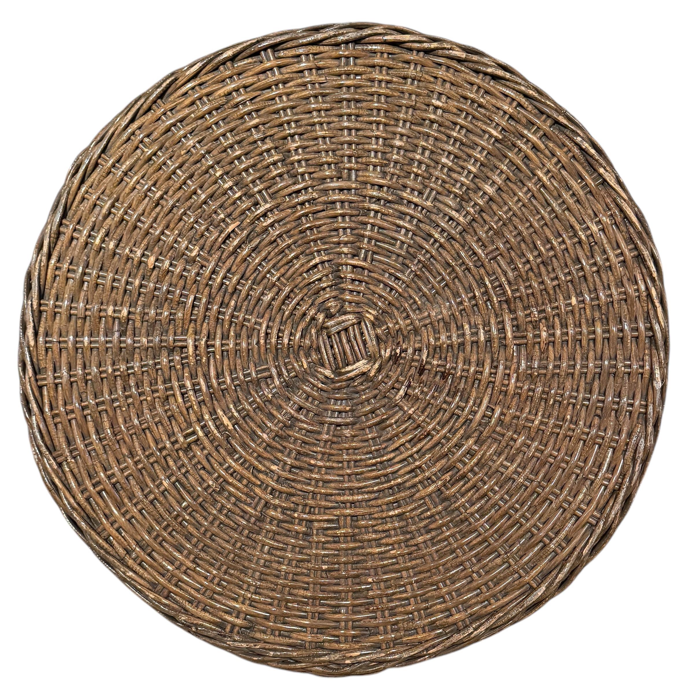 Vintage American Woven Wicker Table en vente 2