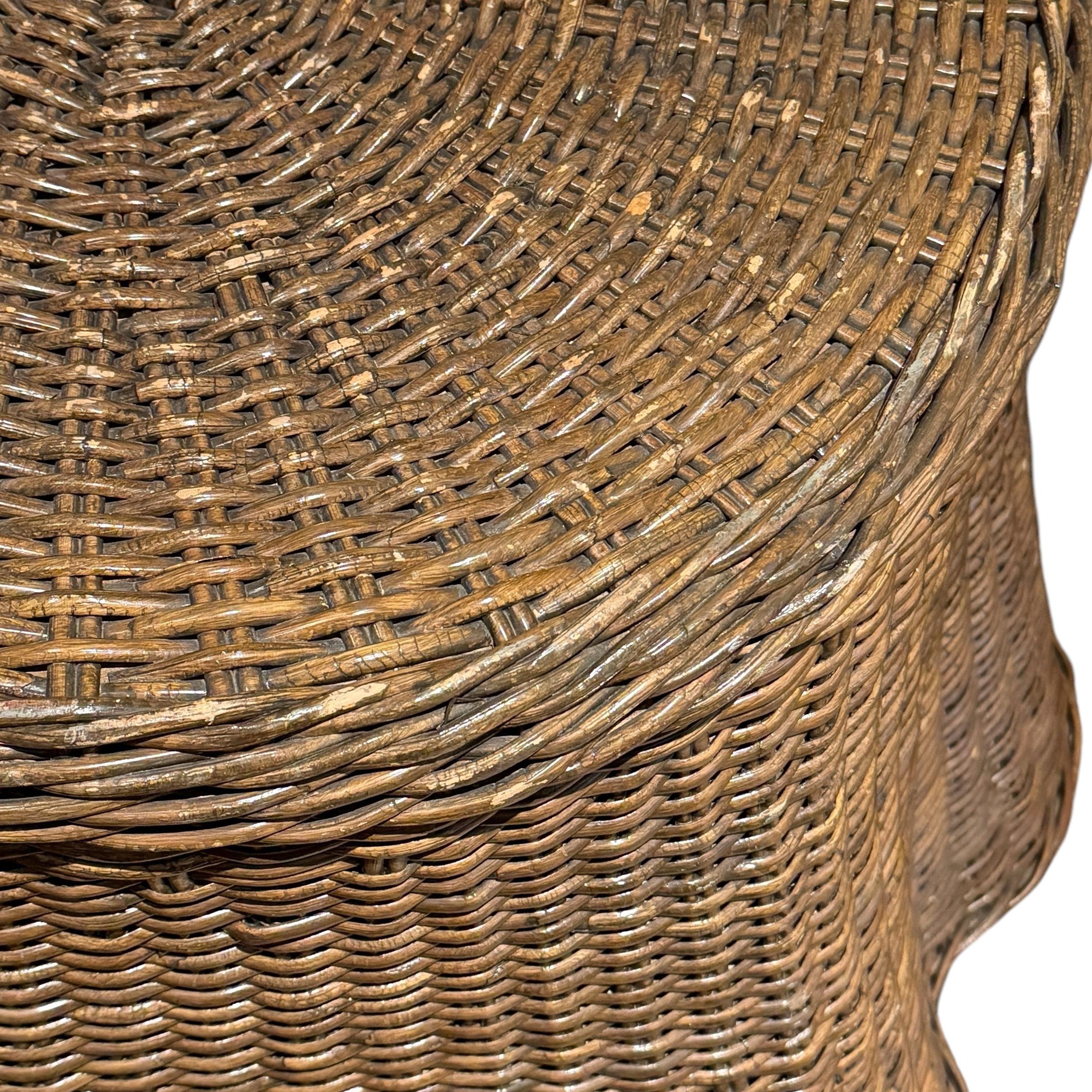 Vintage American Woven Wicker Table en vente 3