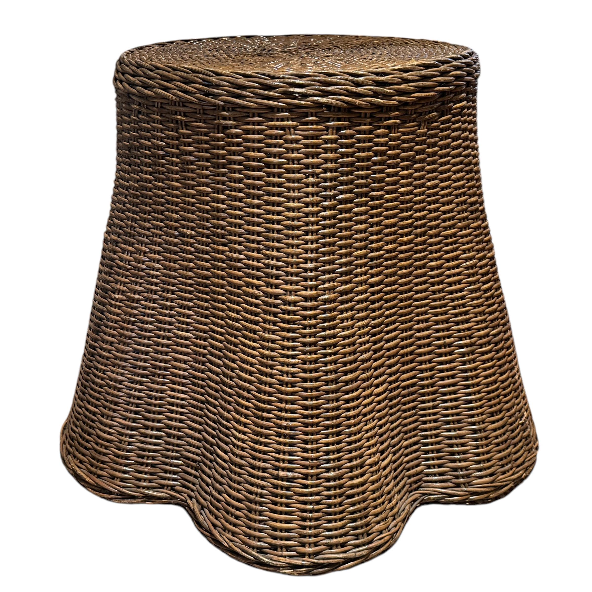Moderne Vintage American Woven Wicker Table en vente