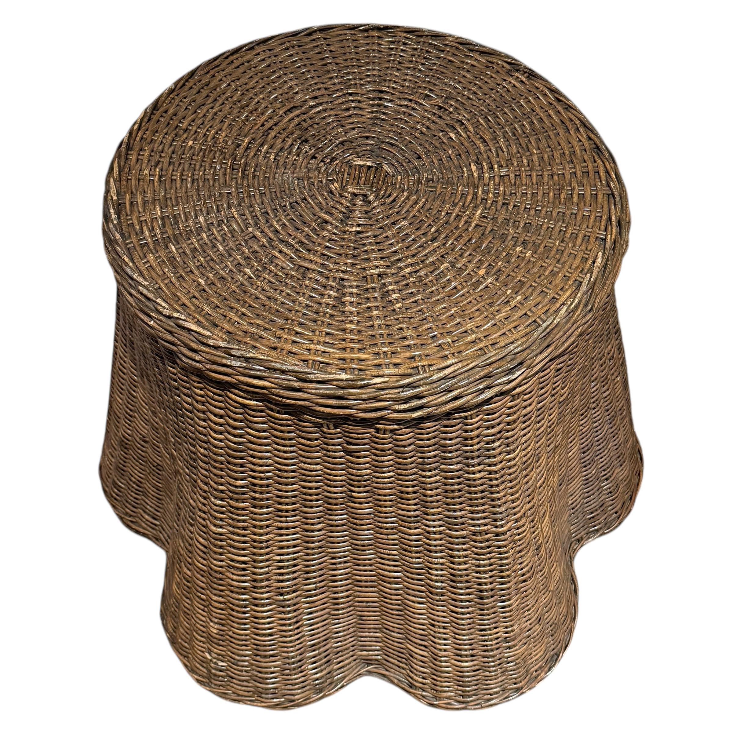 Vintage American Woven Wicker Table en vente 1