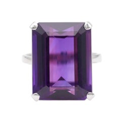 Vintage Amethyst 18k White Gold Cocktail Ring Vintage Amethyst 18k White Gold Cocktail Ring