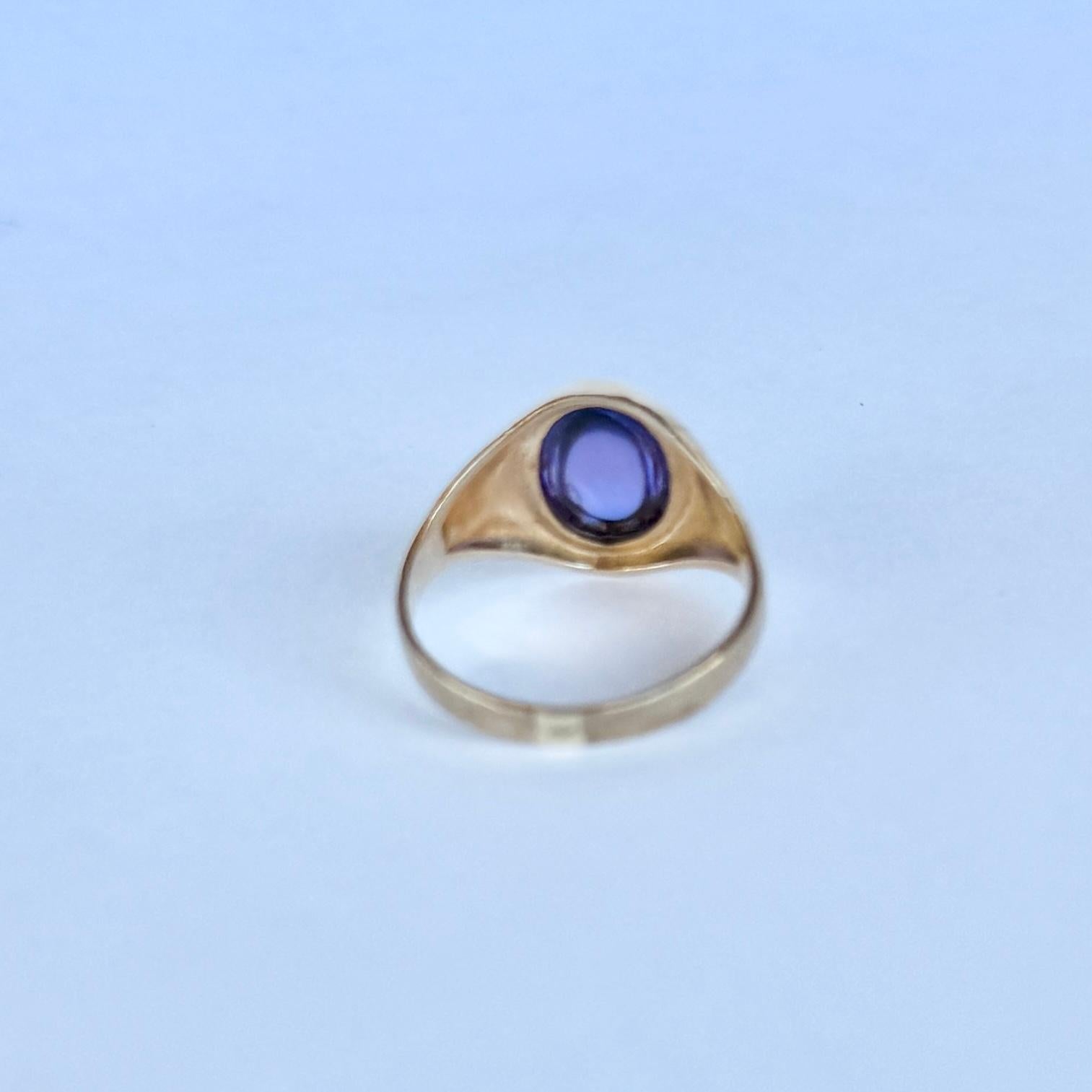 Vintage Amethyst 9 Carat Gold Signet Ring In Good Condition In Chipping Campden, GB