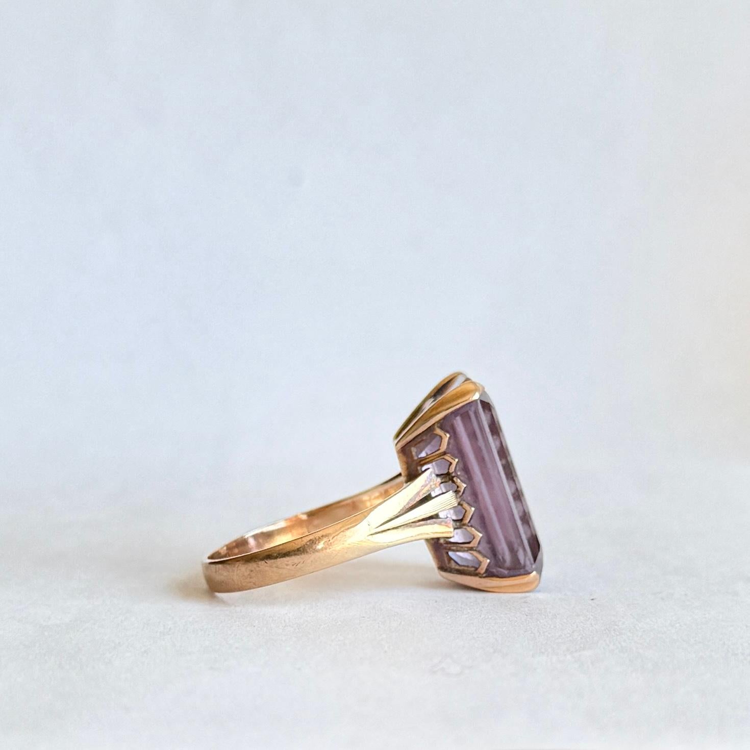 Women's Vintage Amethyst and 14 Carat Gold Cocktail Ring For Sale
