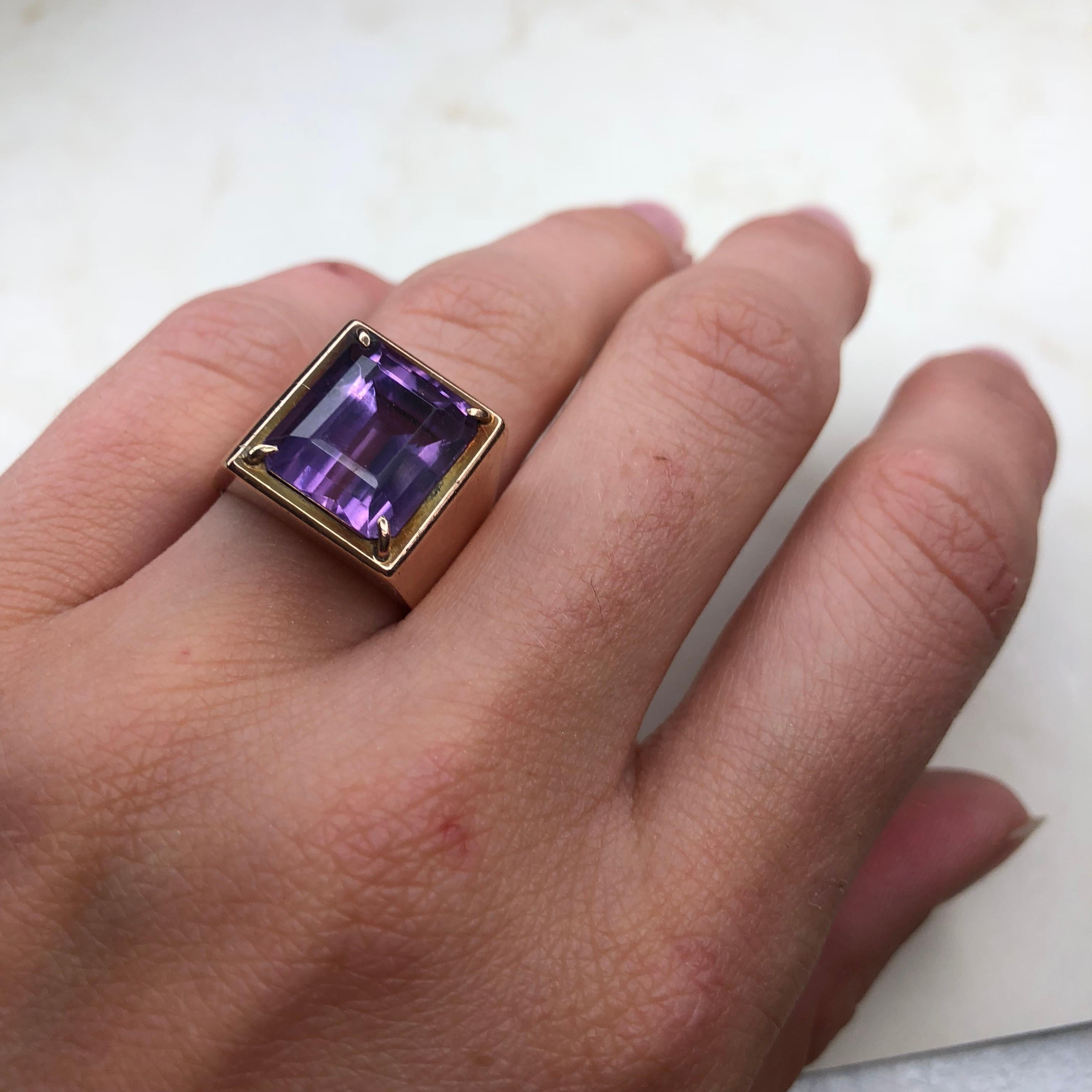 Women's Vintage Amethyst and 18 Carat Gold Signet Ring