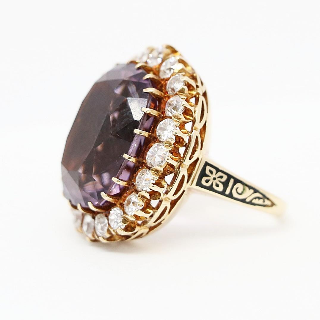 Vintage Amethyst and 20 Old Mine Cut Diamond Yellow Gold Ring with Black Enamel In Good Condition For Sale In Naples, FL