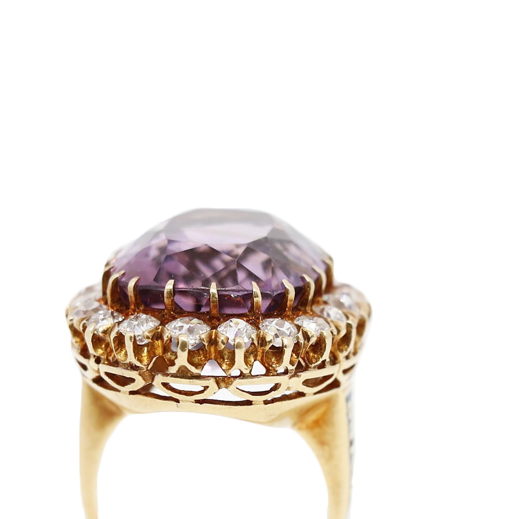 Vintage Amethyst and 20 Old Mine Cut Diamond Yellow Gold Ring with Black Enamel For Sale 2
