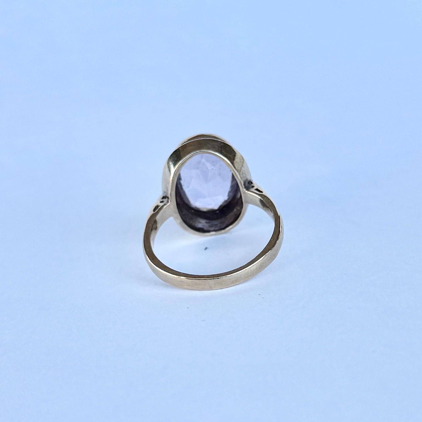 Vintage-Cocktailring mit Amethyst und 9 Karat Gold (Cabochon) im Angebot