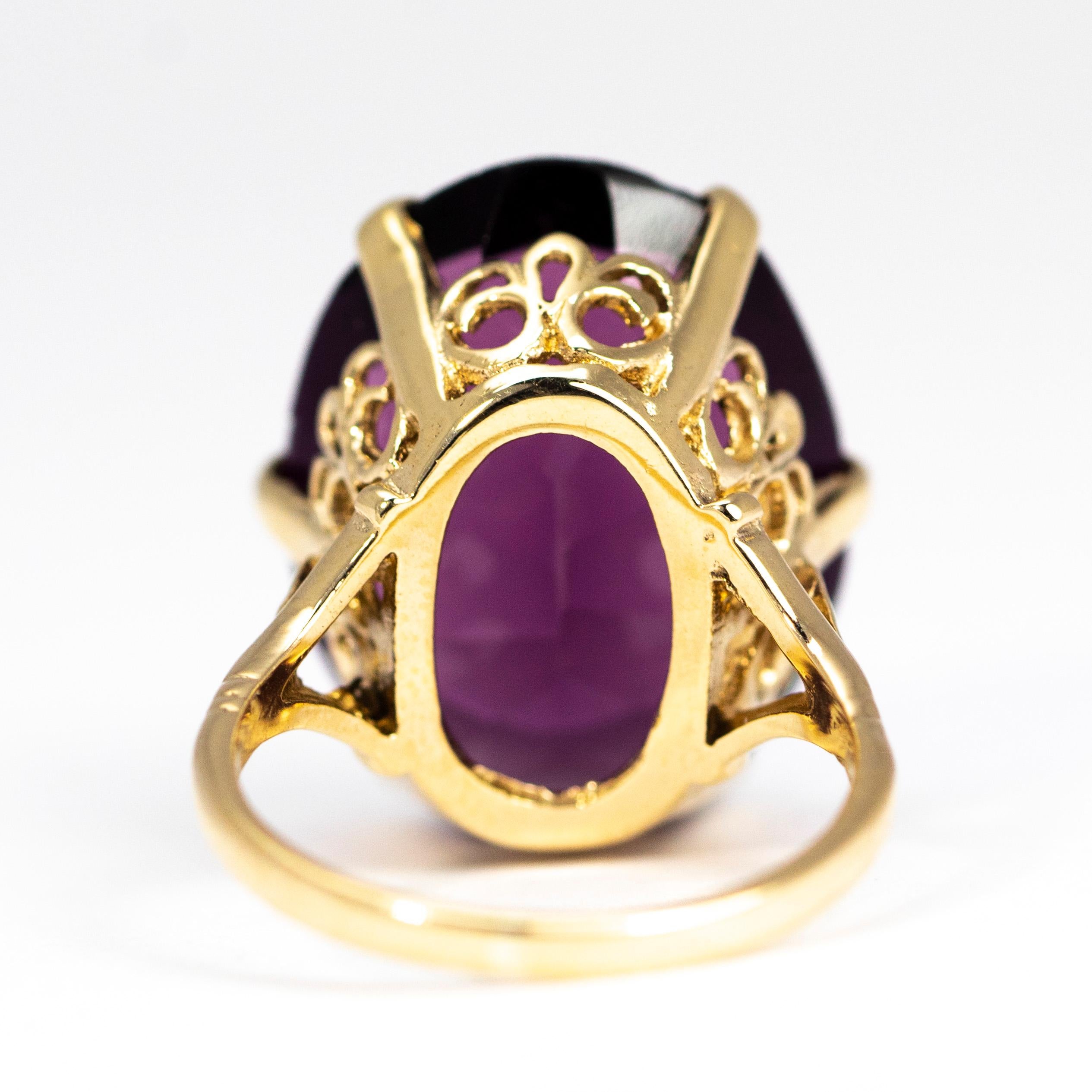 Vintage Amethyst and 9 Carat Gold Cocktail Ring In Good Condition In Chipping Campden, GB