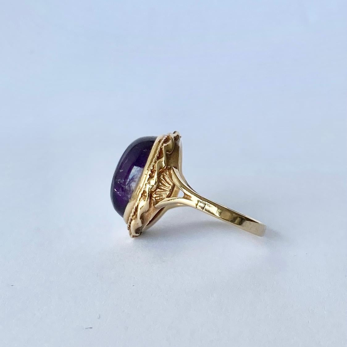 Cabochon Vintage Amethyst and 9 Carat Gold Cocktail Ring