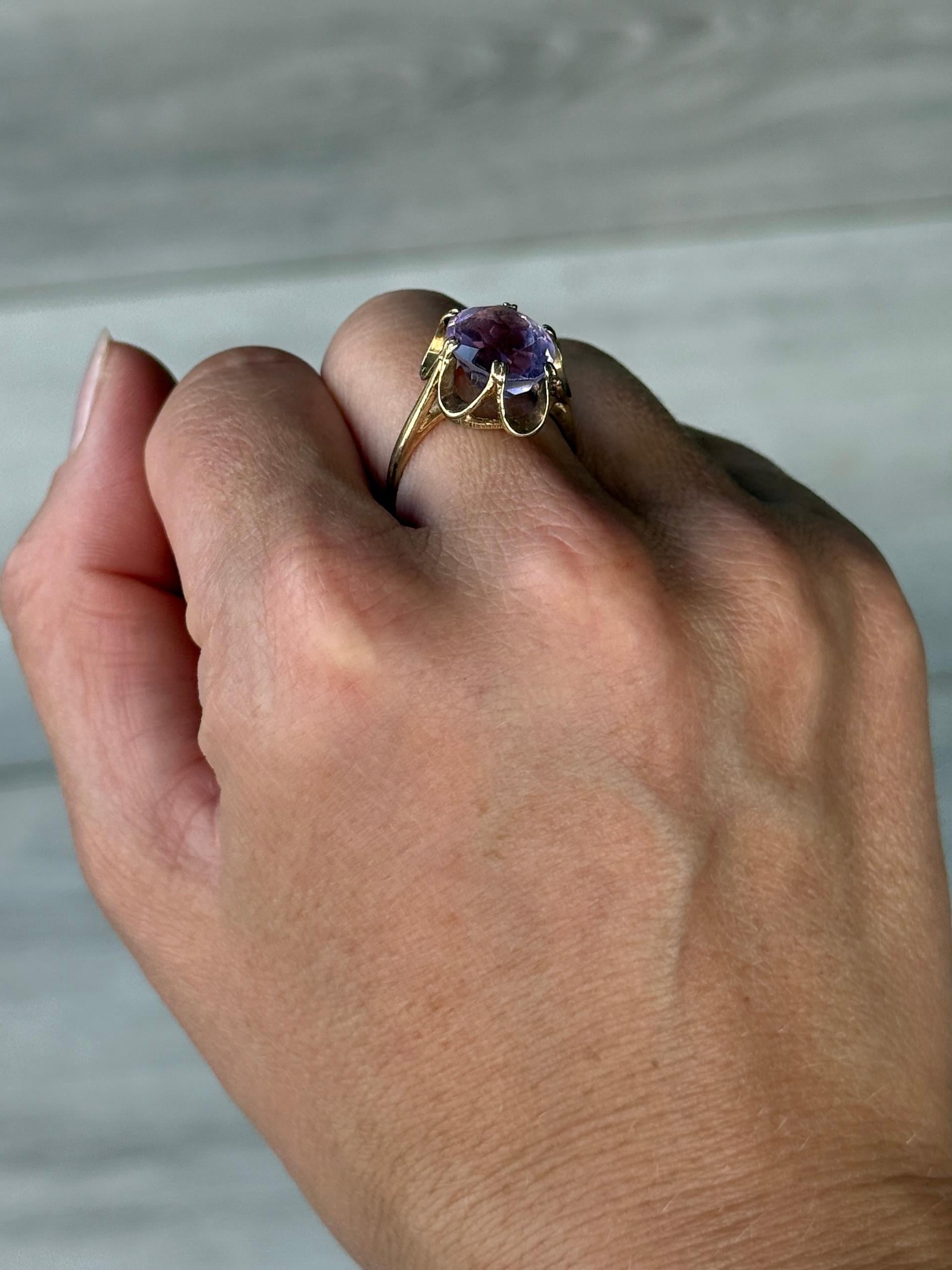 Anello da cocktail d'epoca in ametista e oro 9 carati In condizioni buone in vendita a Chipping Campden, GB