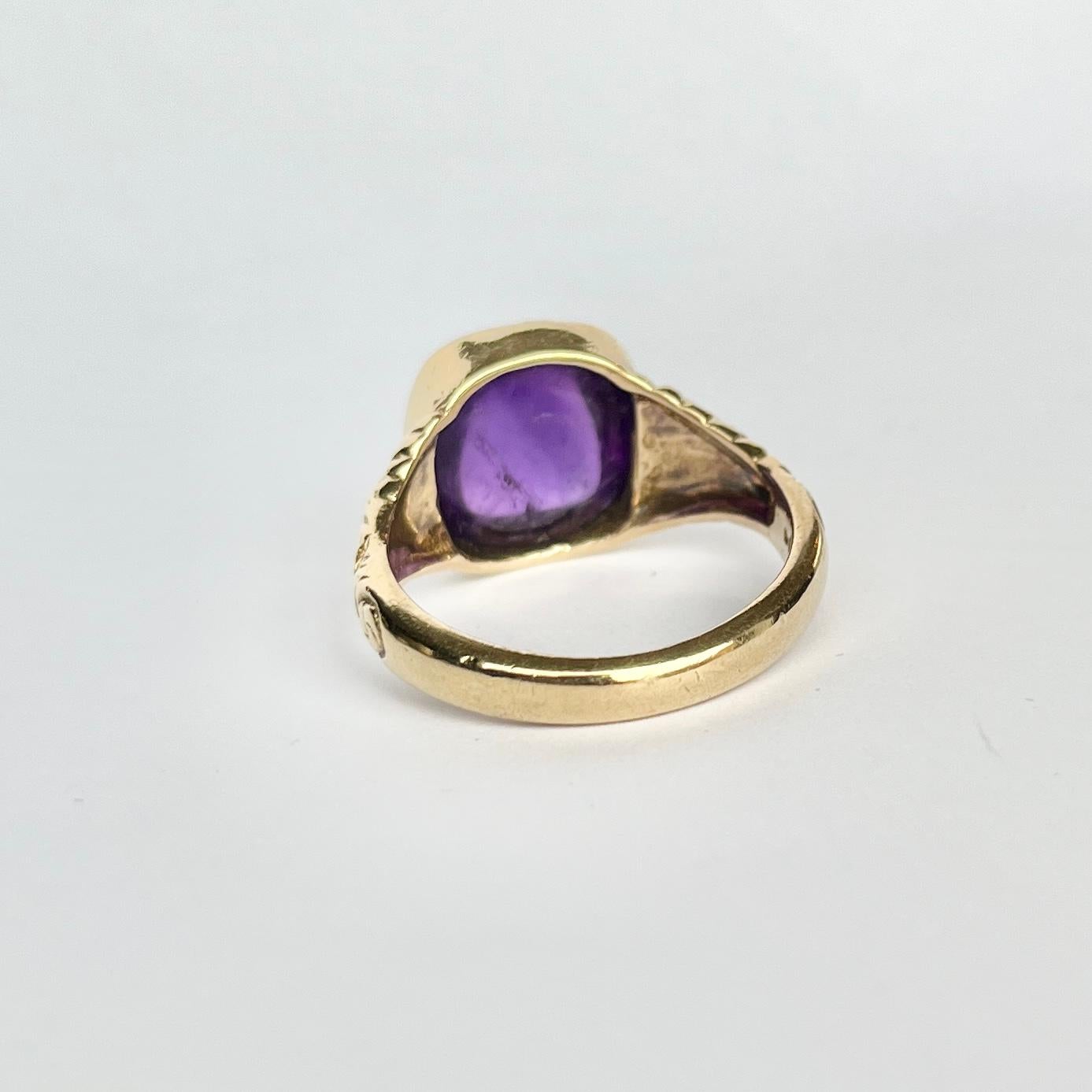 Cabochon Vintage Amethyst and 9 Carat Gold Cocktail Ring For Sale