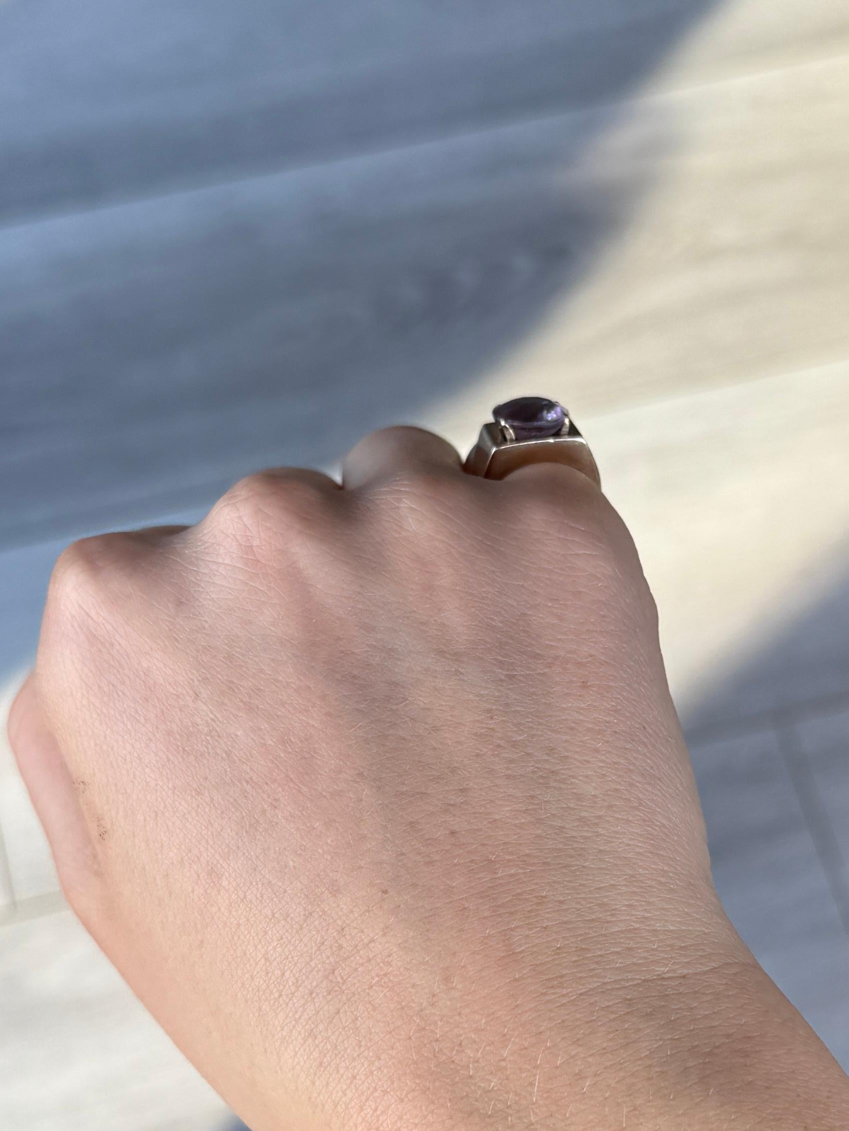 Women's Vintage Amethyst and 9 Carat Gold Cocktail Ring For Sale