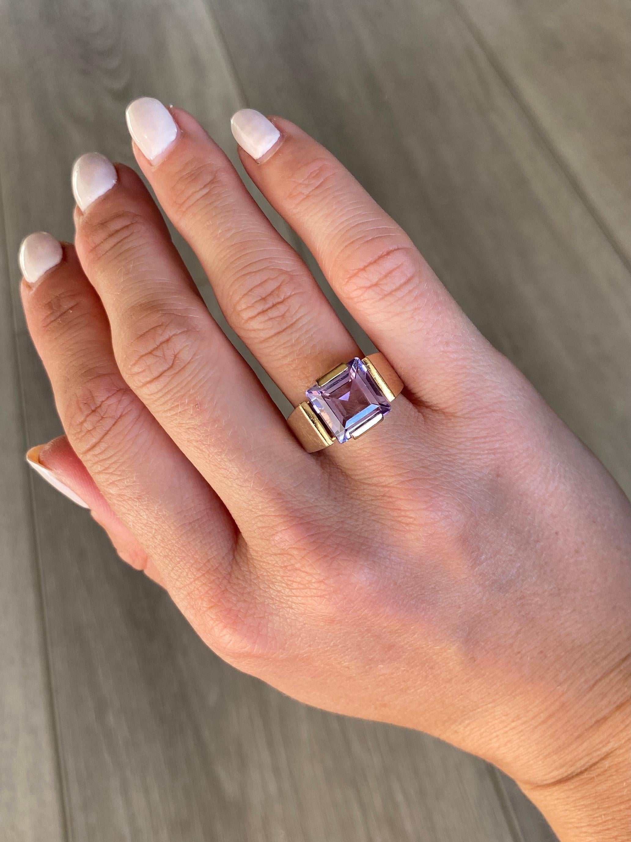 Vintage Amethyst and 9 Carat Gold Cocktail Ring In Good Condition In Chipping Campden, GB