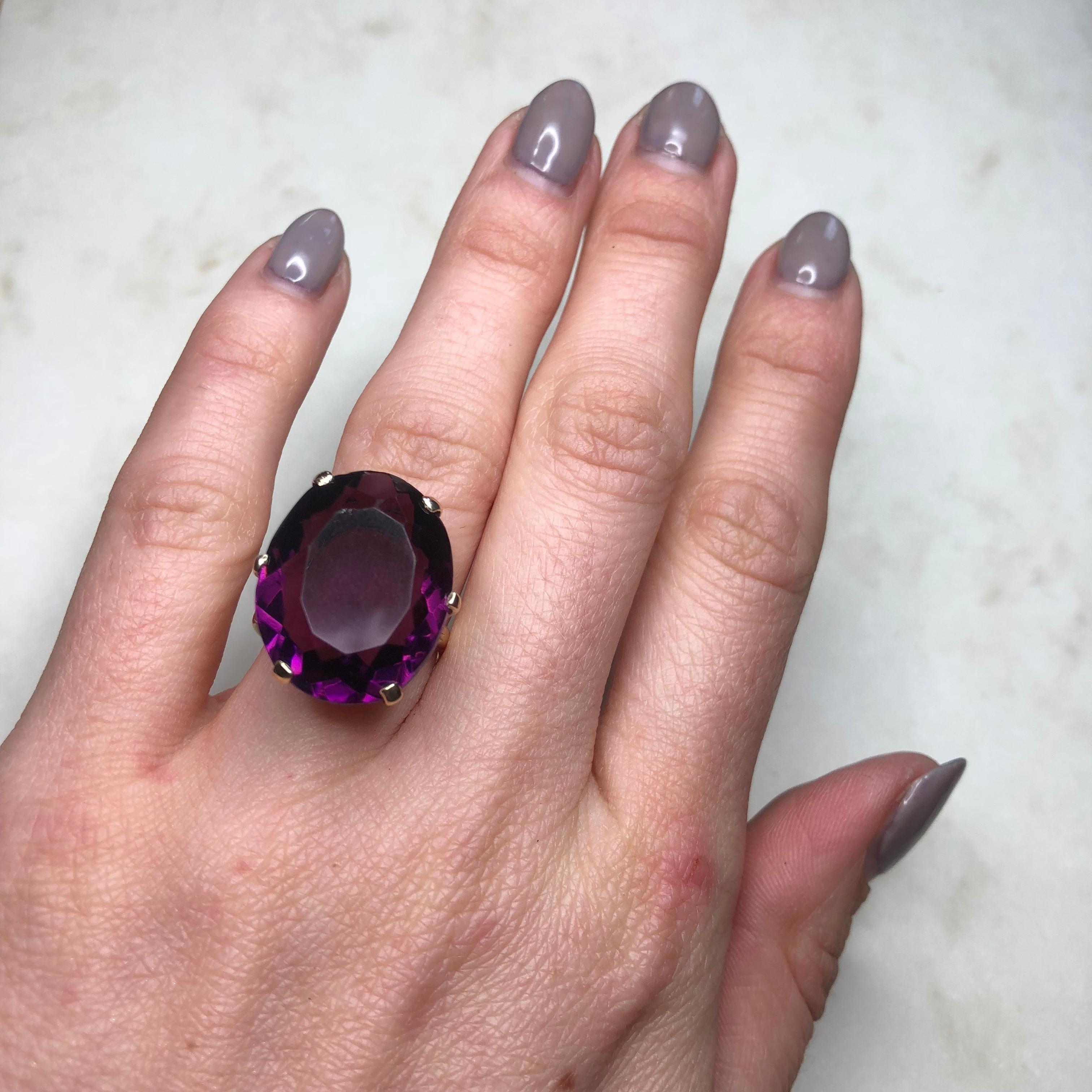 Vintage Amethyst and 9 Carat Gold Cocktail Ring 1