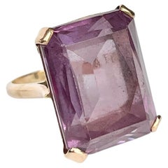Bague cocktail vintage en or 9 carats et améthyste Bague cocktail vintage en or 9 carats et améthyste