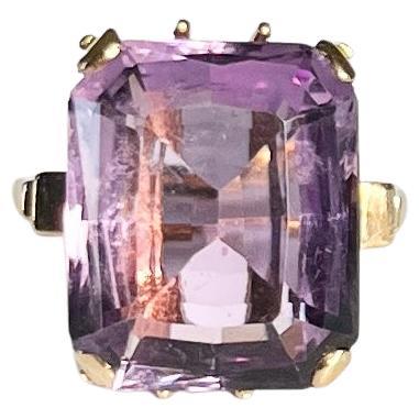 Vintage Amethyst and 9 Carat Gold Cocktail Ring For Sale