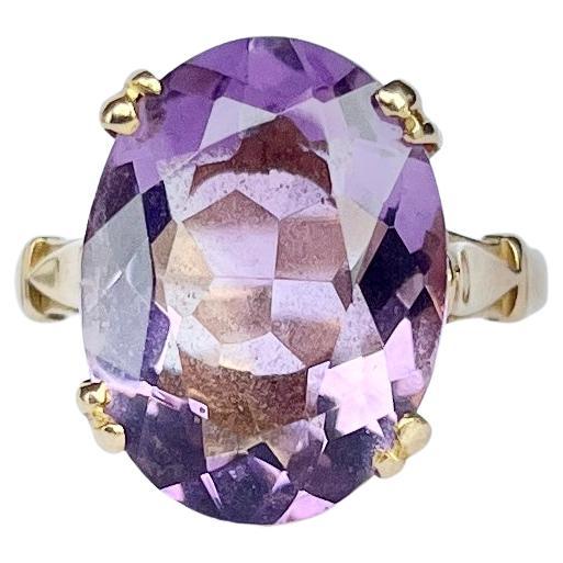 Vintage-Cocktailring mit Amethyst und 9 Karat Gold im Angebot