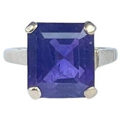 Anello da cocktail d'epoca in ametista e oro 9 carati