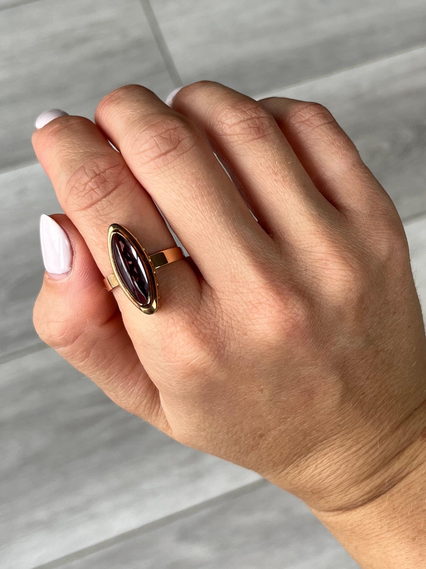Vintage Amethyst and 9 Carat Rose Gold Cocktail Ring In Good Condition For Sale In Chipping Campden, GB