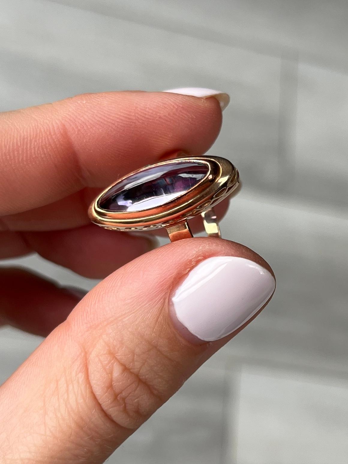 Vintage Amethyst and 9 Carat Rose Gold Cocktail Ring For Sale 1
