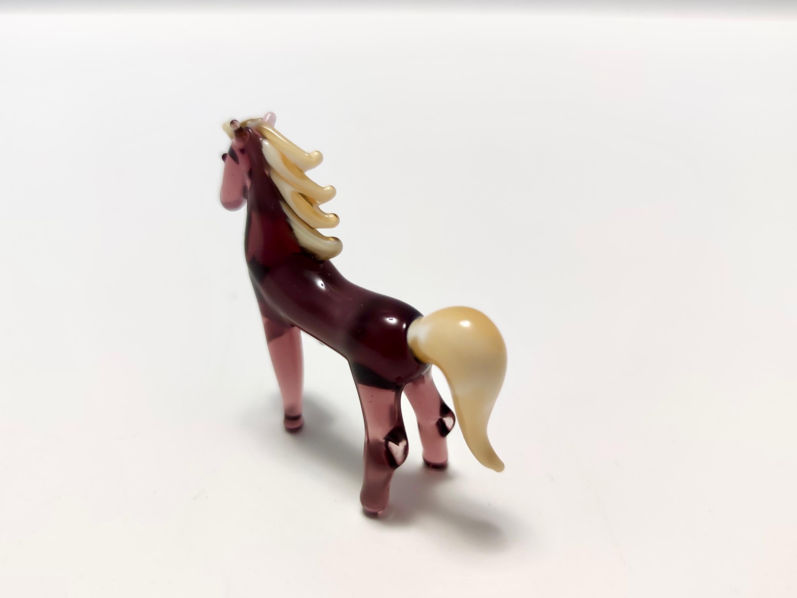 Vintage Amethyst and Cream Murano Glass Miniature Horse, Italy In Excellent Condition For Sale In Bresso, Lombardy