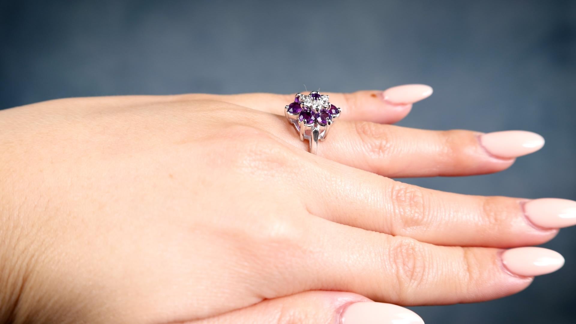 Vintage Amethyst and Diamond 14k White Gold Flower Ring In Good Condition For Sale In Beverly Hills, CA