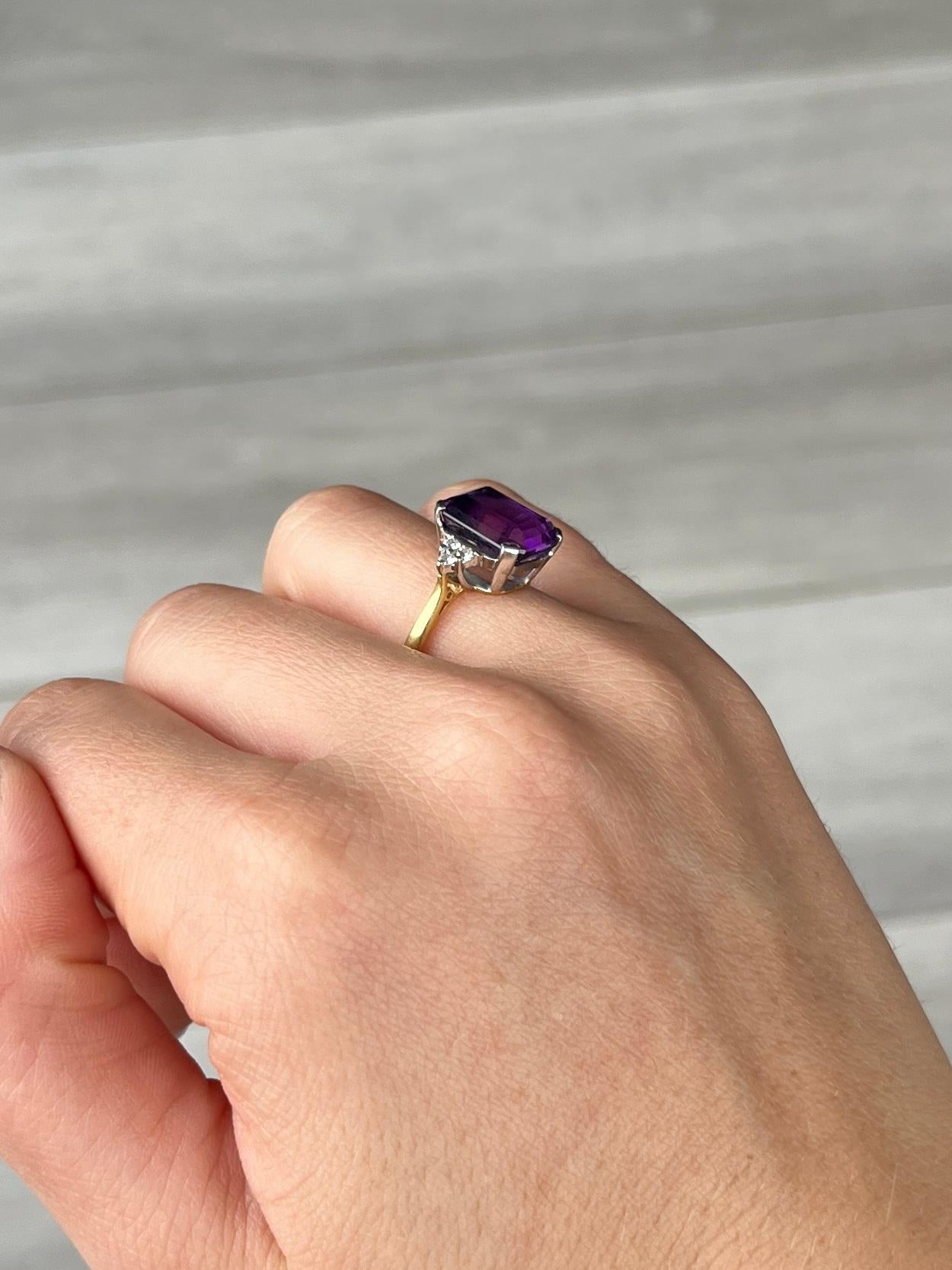 Vintage Amethyst and Diamond 18 Carat Gold Ring For Sale 1