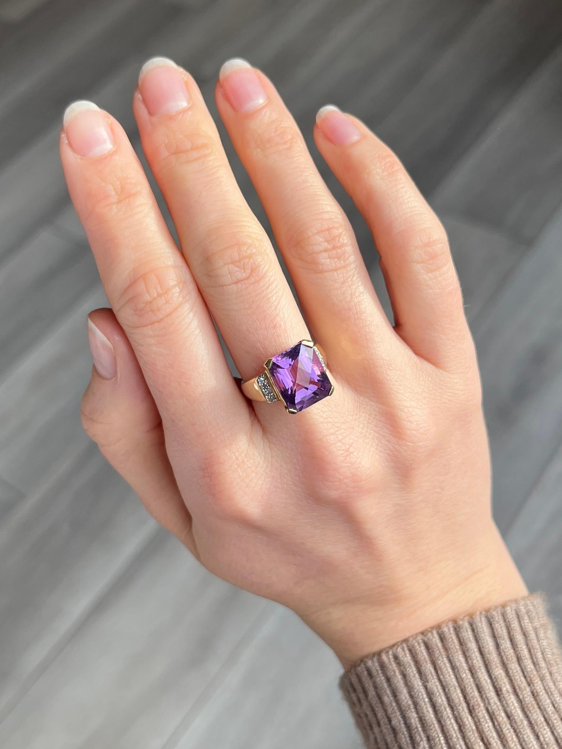 Square Cut Vintage Amethyst and Diamond 9 Carat Gold Ring For Sale