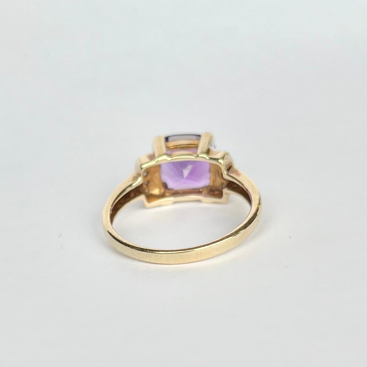 Vintage Amethyst and Diamond 9 Carat Gold Ring In Good Condition For Sale In Chipping Campden, GB