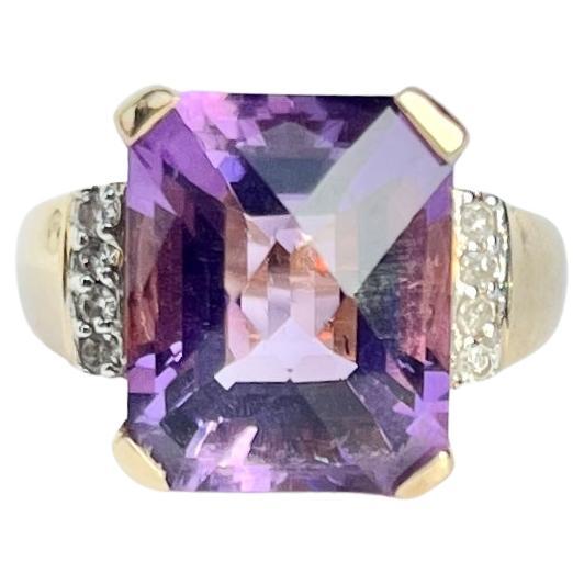 Vintage Amethyst and Diamond 9 Carat Gold Ring For Sale