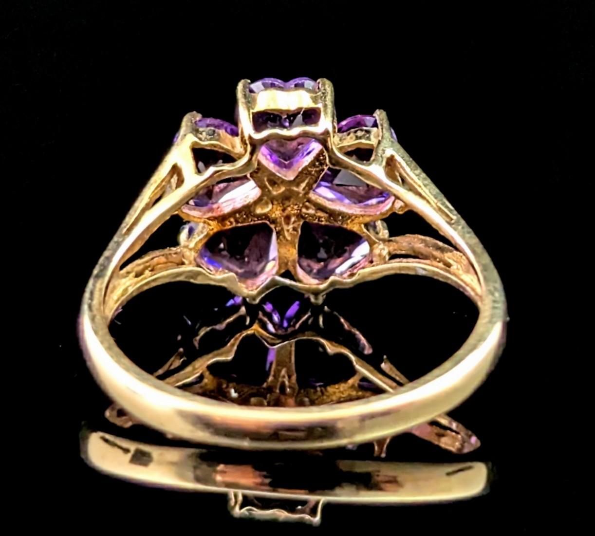 Vintage Amethyst and Diamond flower ring, 9k yellow gold In Good Condition For Sale In NEWARK, GB