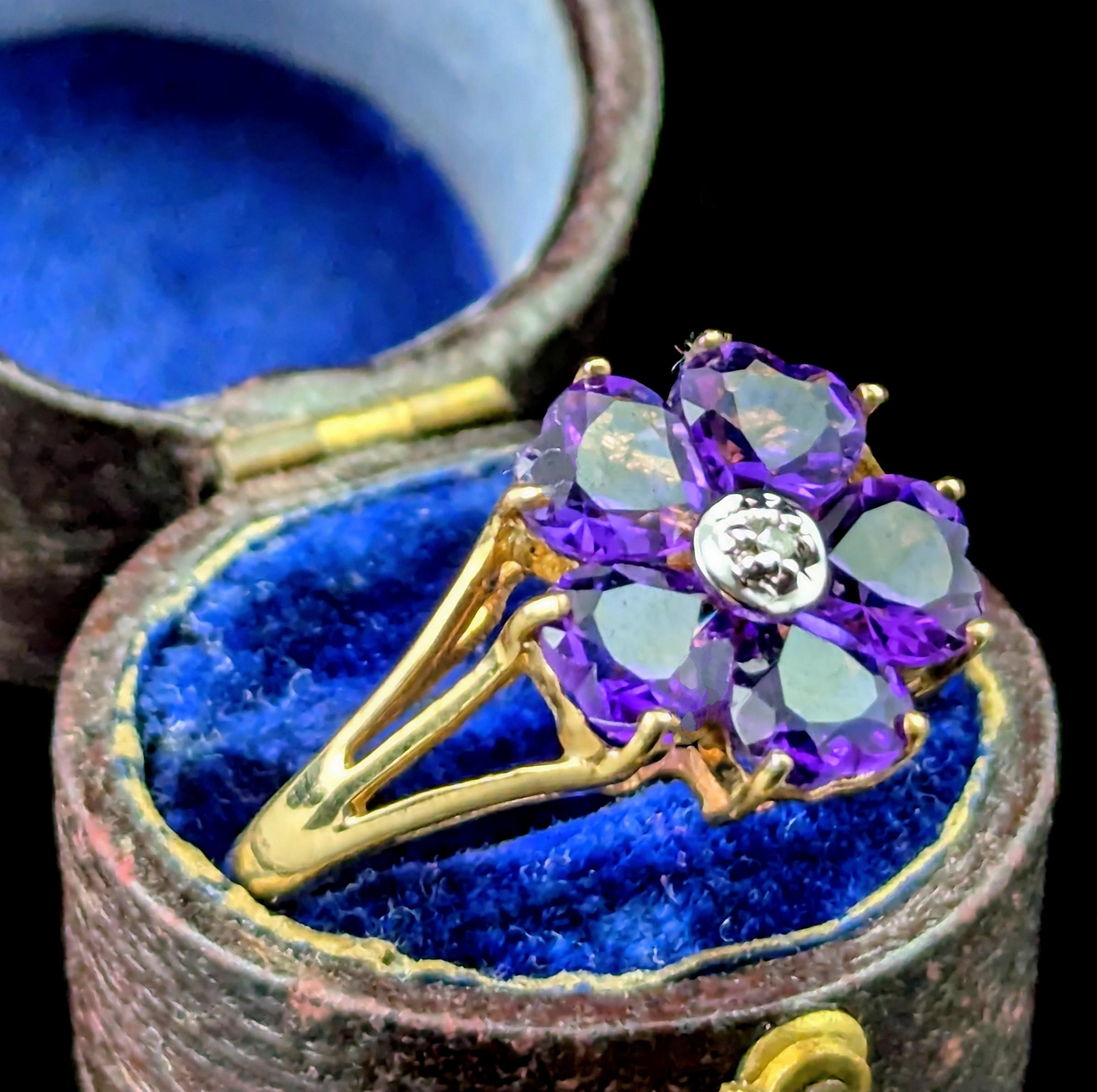 Women's Vintage Amethyst and Diamond flower ring, 9k yellow gold For Sale