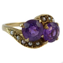 Vintage Amethyst and Pearl Cross-Over Twist Ring in Yellow Gold