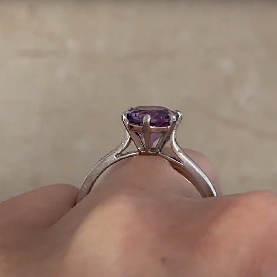 Vintage Amethyst (Approx 1.70-Carats) Cocktail Ring, Platinum, Circa 1950 France Excellent état - En vente à New York, NY
