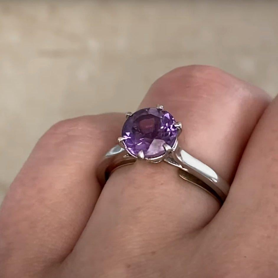 Vintage Amethyst (Approx 1.70-Carats) Cocktail Ring, Platinum, Circa 1950 France For Sale 1