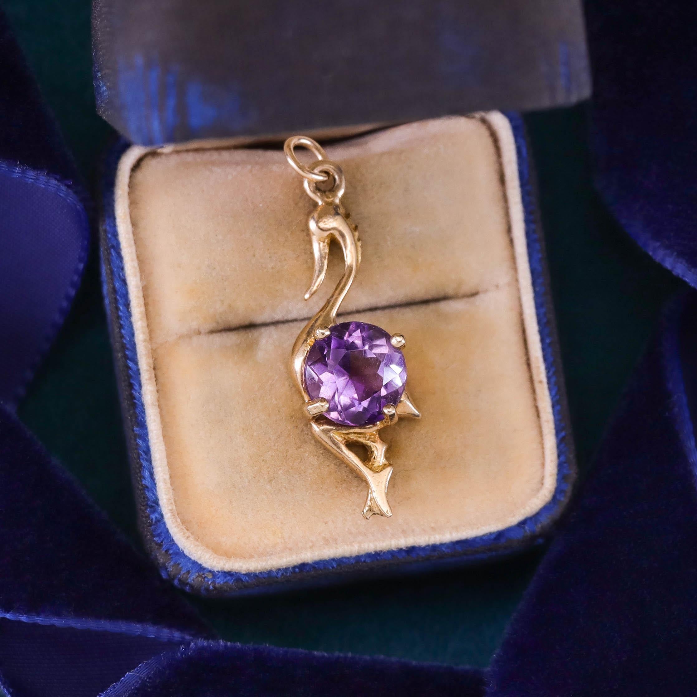 Vintage Amethyst-Vogel-Anhänger aus 14k Gold im Zustand „Gut“ im Angebot in Lewisburg, PA