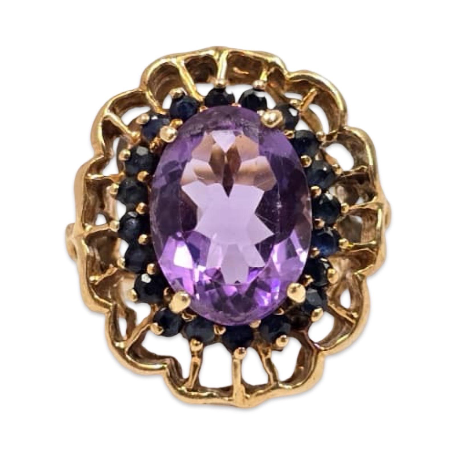 Anello aureolato d'epoca con ametista e zaffiro blu in vendita 1