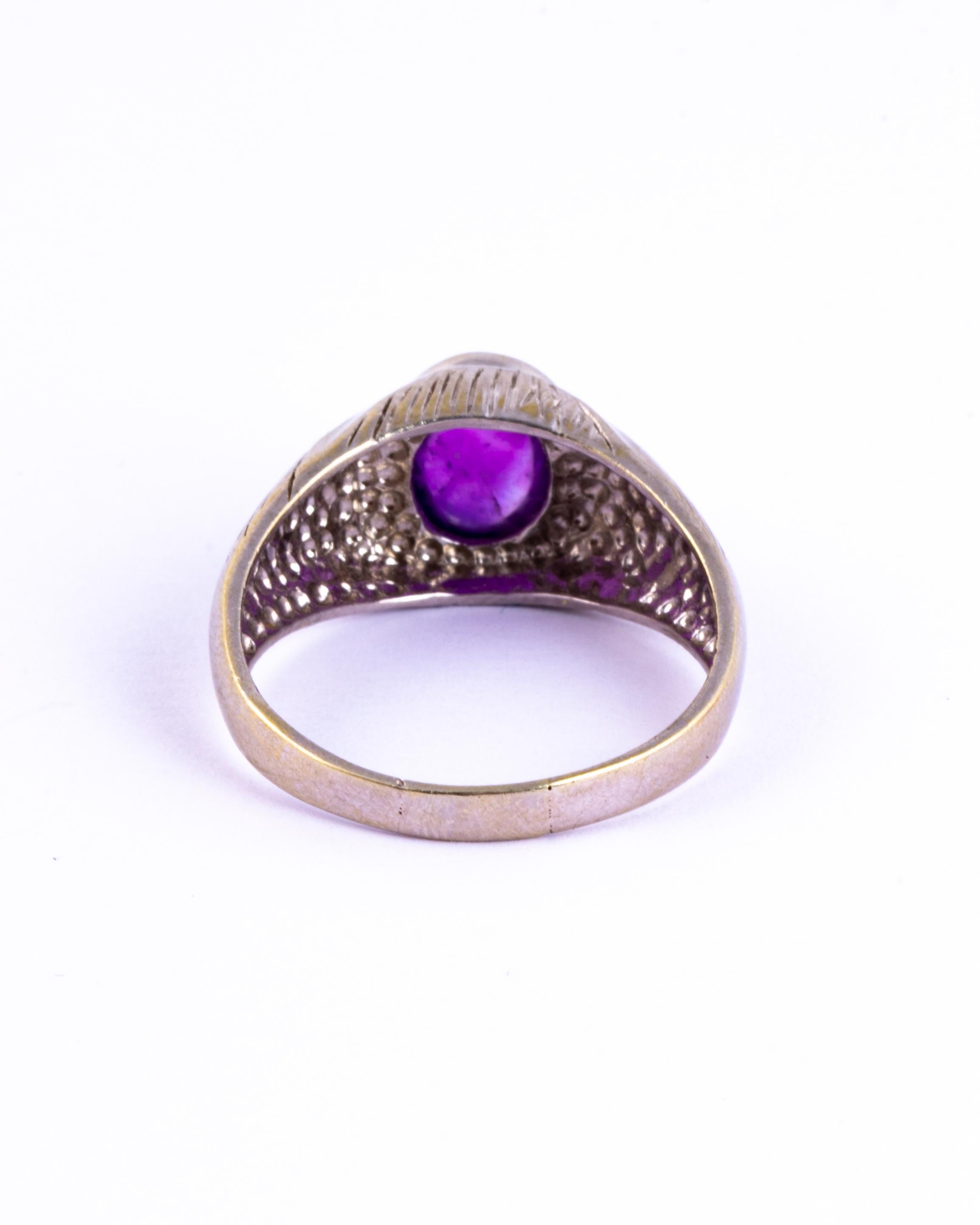 Vintage Amethyst Cabochon and 9 Carat White Gold Ring In Good Condition In Chipping Campden, GB