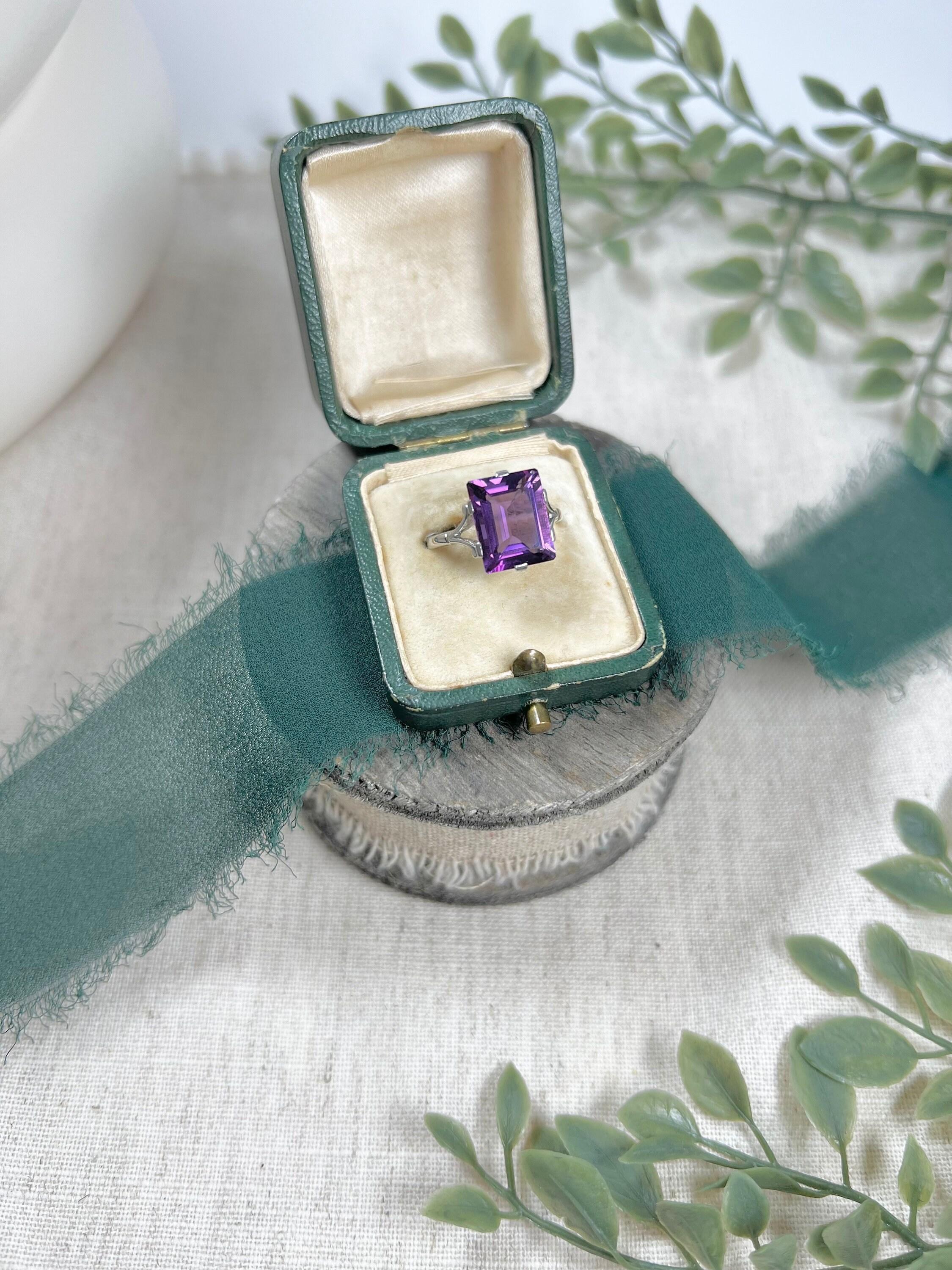 Vintage Amethyst Cocktail Ring  Platinum Stamped Circa 1940’s  In Good Condition For Sale In Brighton, GB