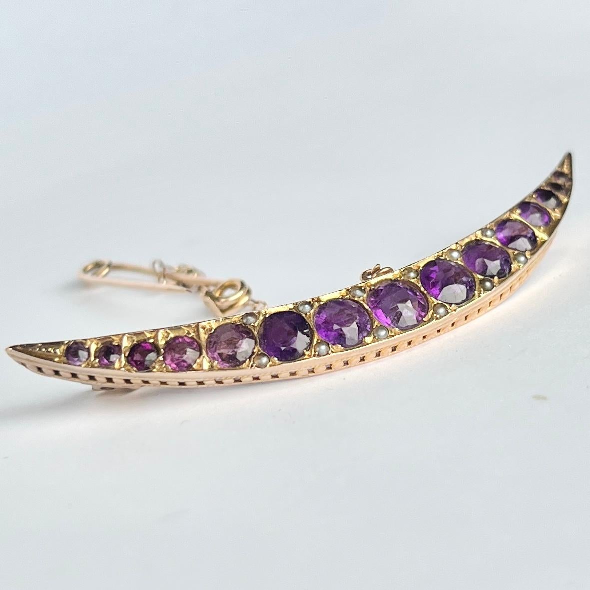 Round Cut Vintage Amethyst Crescent and 9 Carat Gold Brooch For Sale
