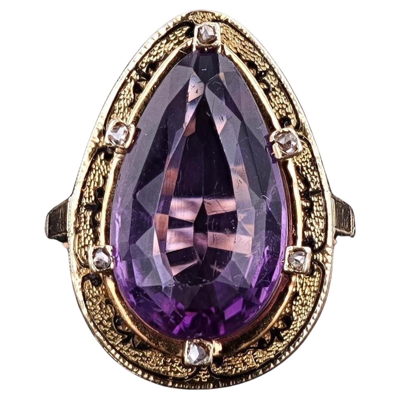 Vintage Amethyst 
Diamond Ring of 18k Gold For Sale
