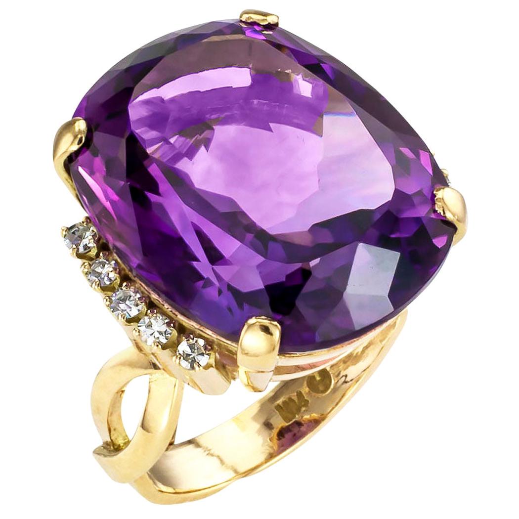 Vintage Amethyst Diamond Yellow Gold Cocktail Ring