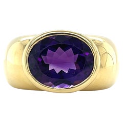 Vintage Amethyst East-West Bezel Set Solitaire Ring, 18 Karat Yellow Gold