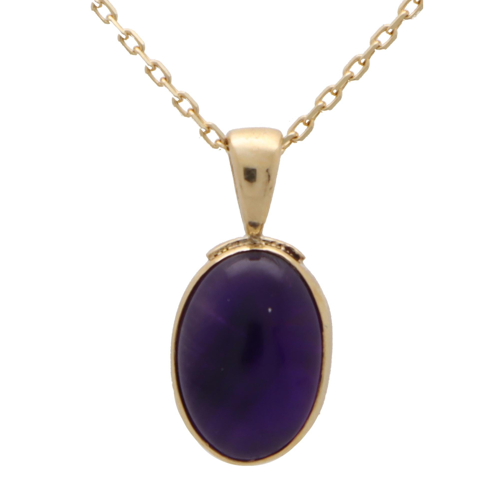 Cabochon Vintage Amethyst Oval Pendant Necklace in 9k Yellow Gold For Sale